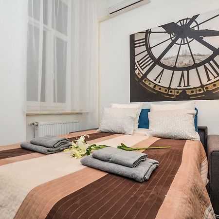 Timeless Apartment With Free Private Parking Budapest Exterior foto