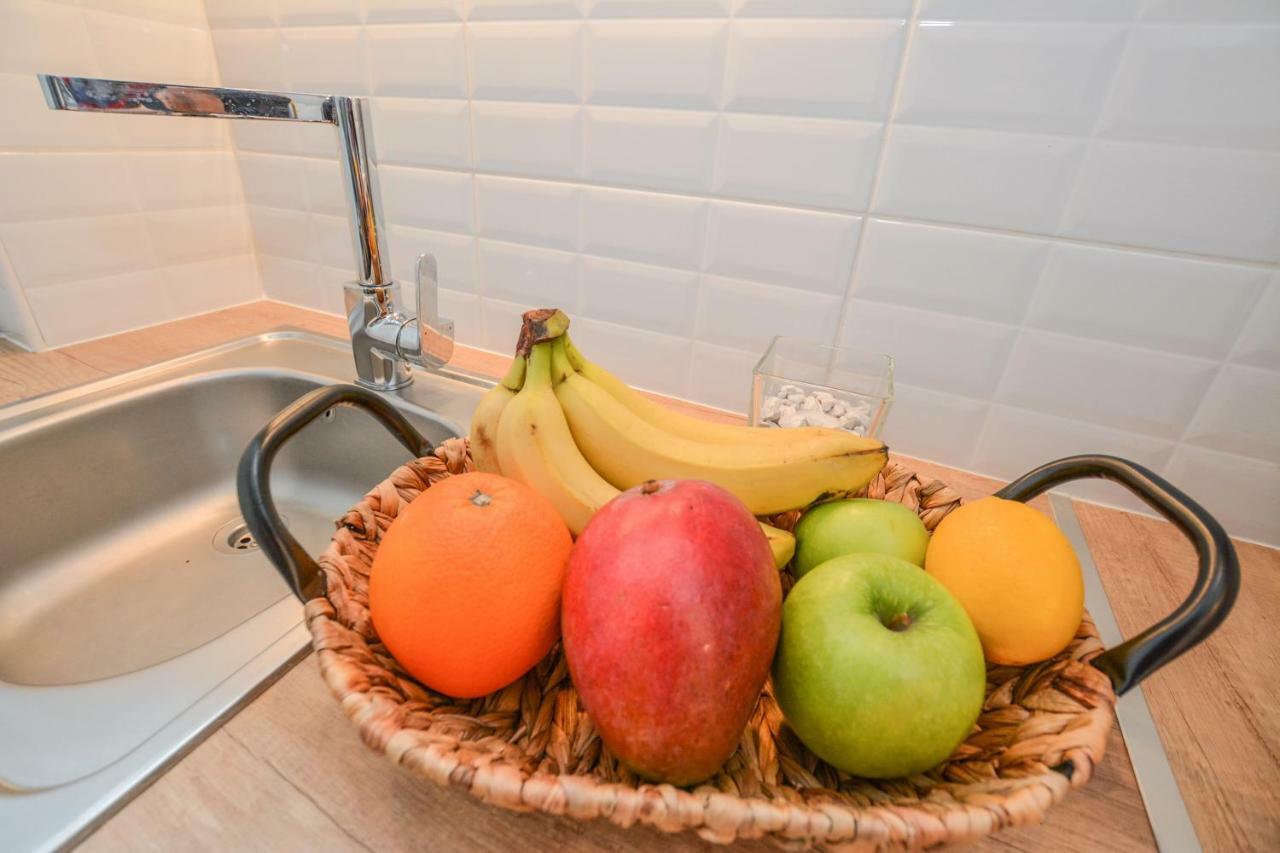 Timeless Apartment With Free Private Parking Budapest Exterior foto