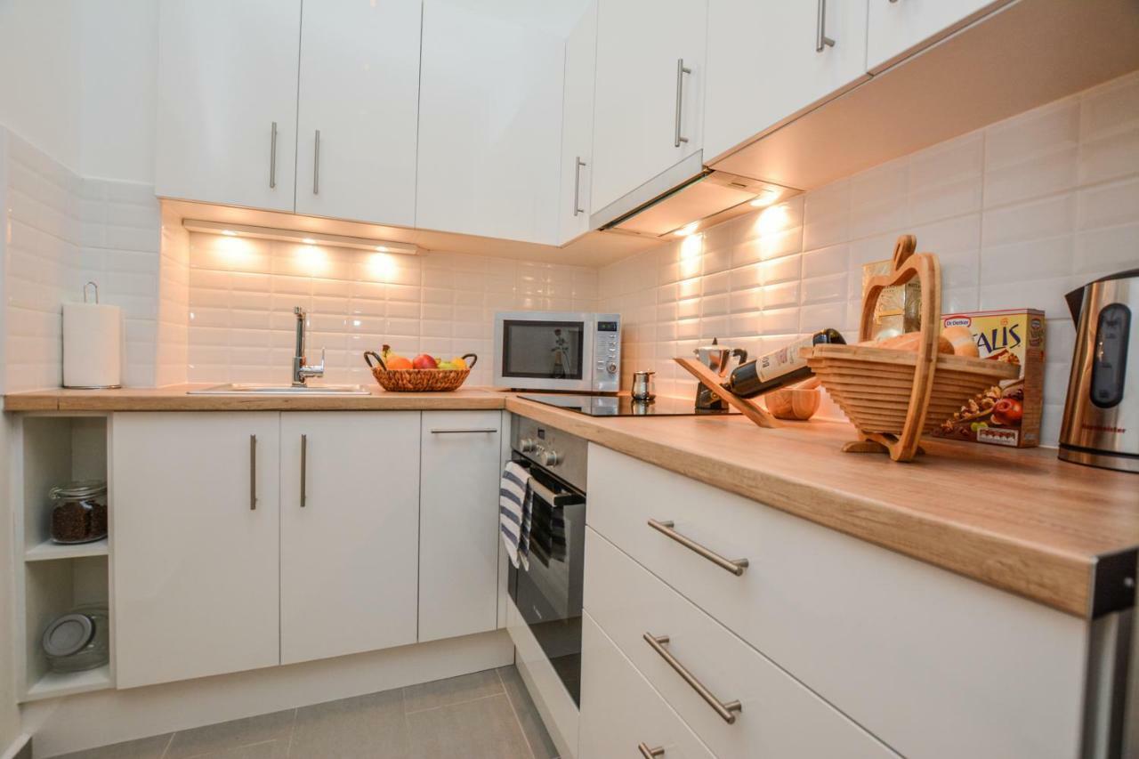 Timeless Apartment With Free Private Parking Budapest Exterior foto