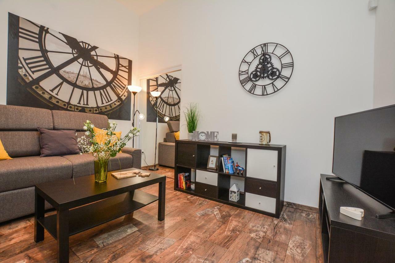 Timeless Apartment With Free Private Parking Budapest Exterior foto