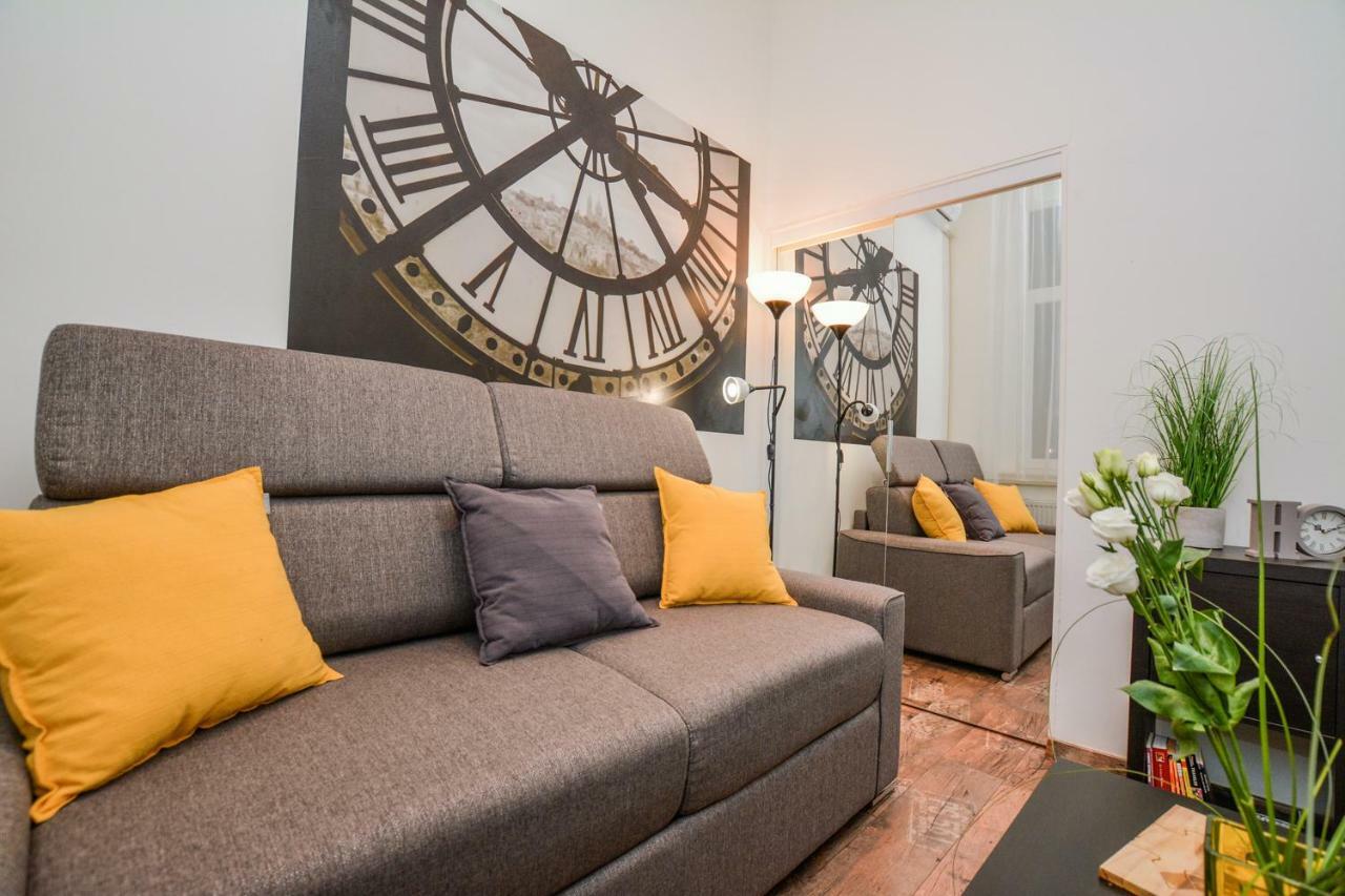Timeless Apartment With Free Private Parking Budapest Exterior foto