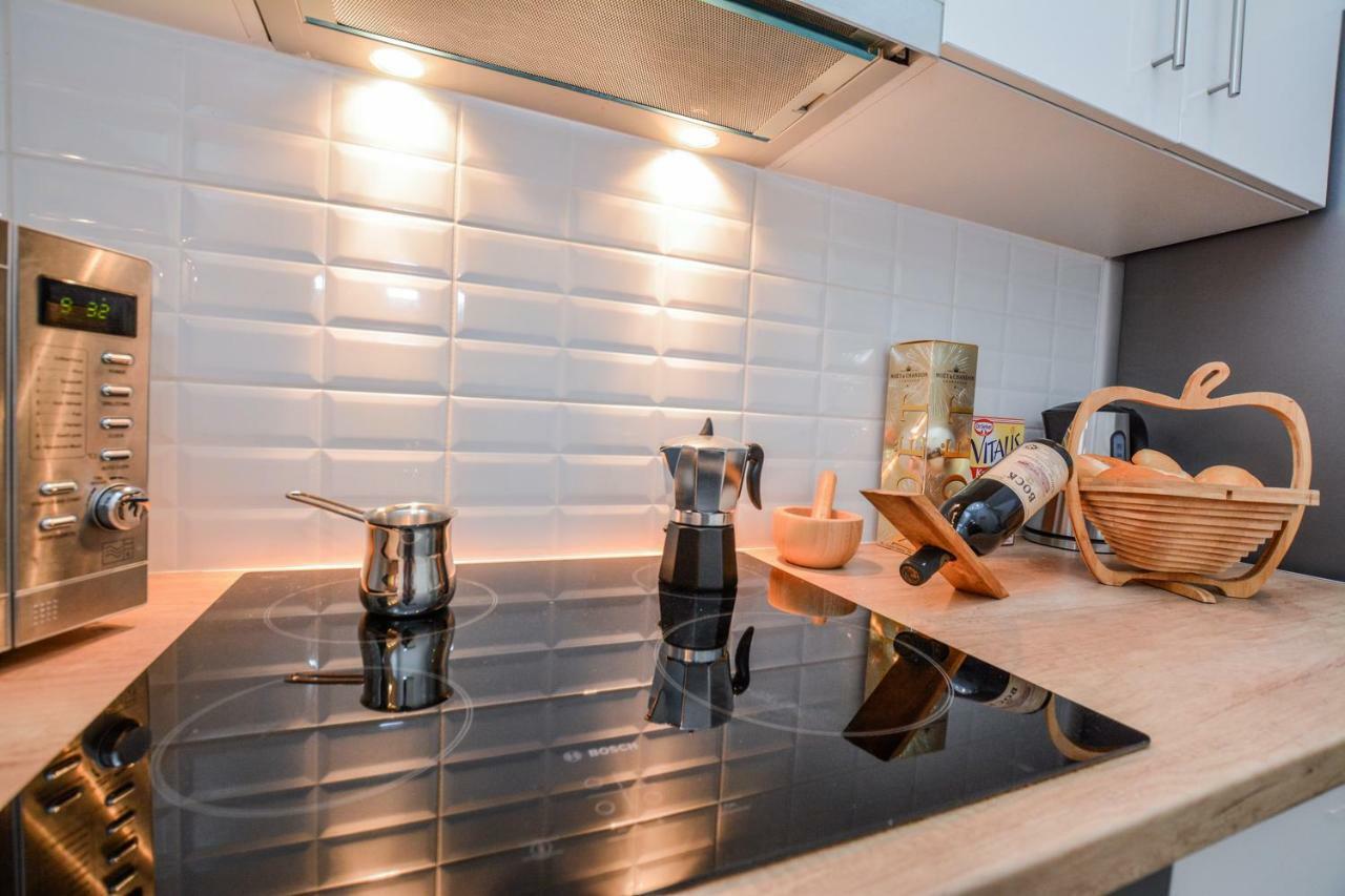 Timeless Apartment With Free Private Parking Budapest Exterior foto
